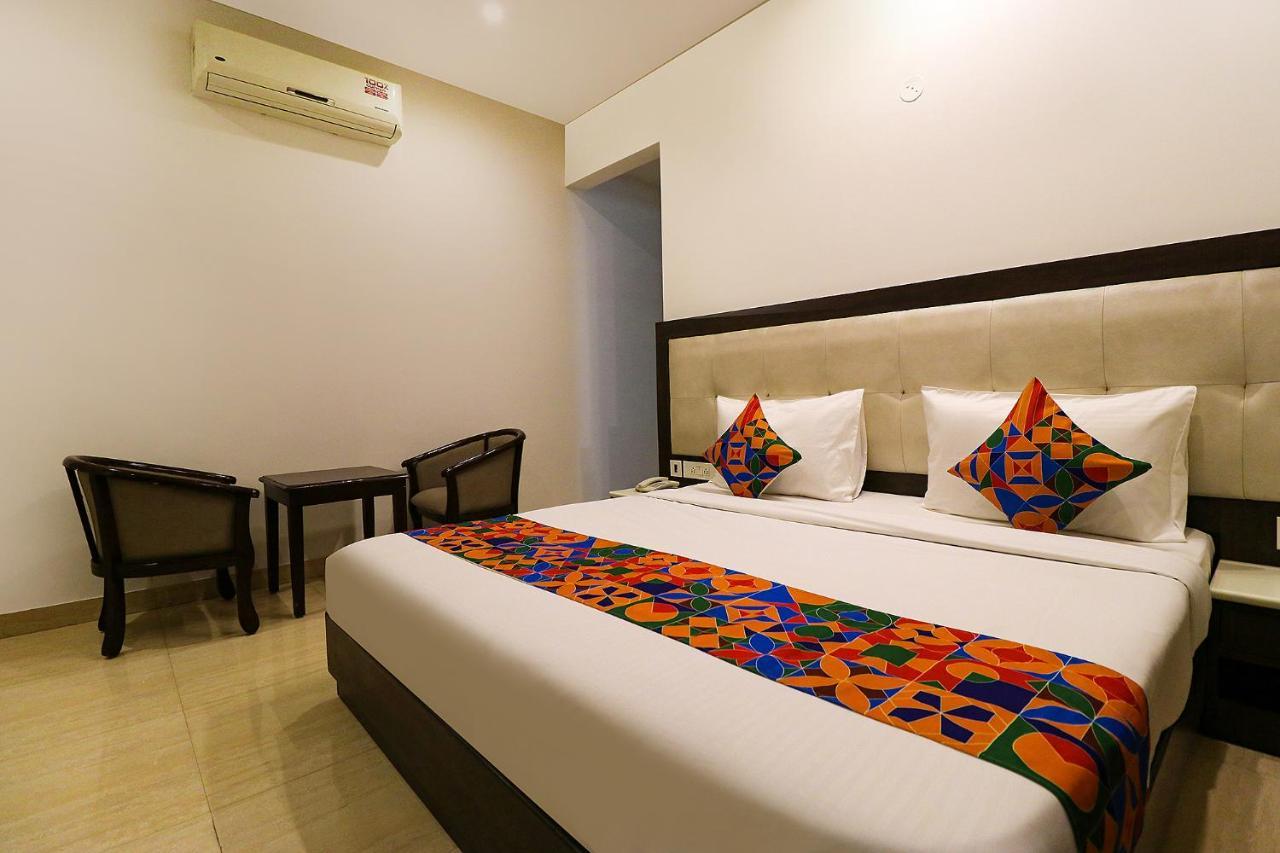 Fabhotel Oyster Villa Gurgáon Kültér fotó