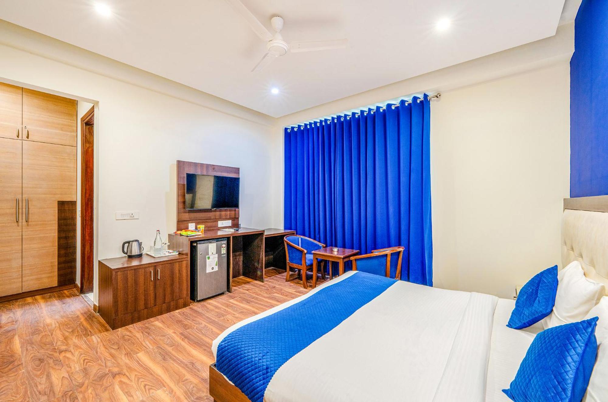 Fabhotel Oyster Villa Gurgáon Kültér fotó